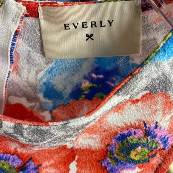 EVERLY Floral Skater Dress Sz Small - Picture 4 of 4